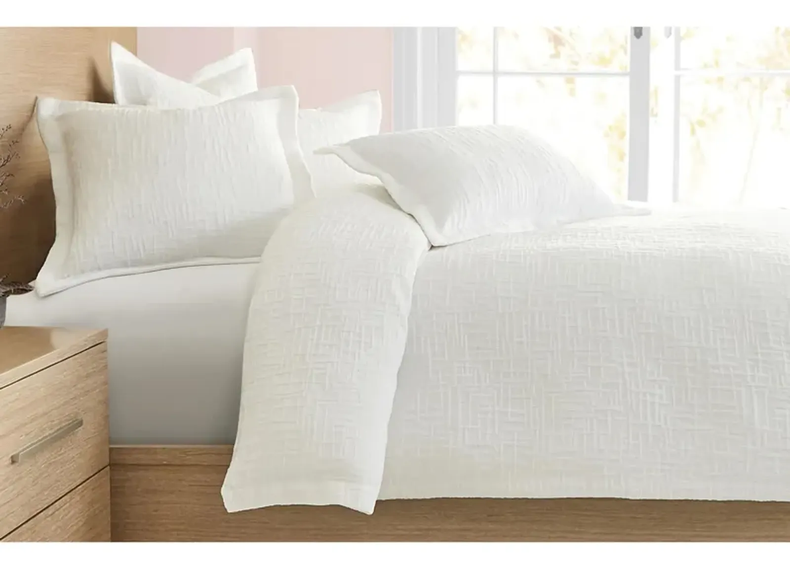 Hillton 5-pc. Duvet Set in White by Amini Innovation