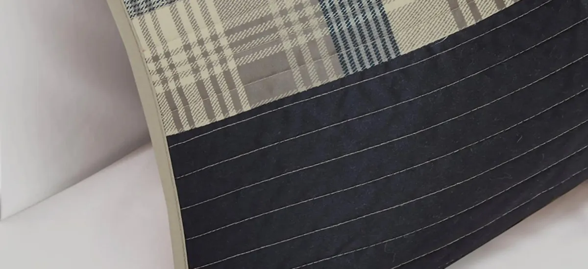 Winter Hills Quilt Set