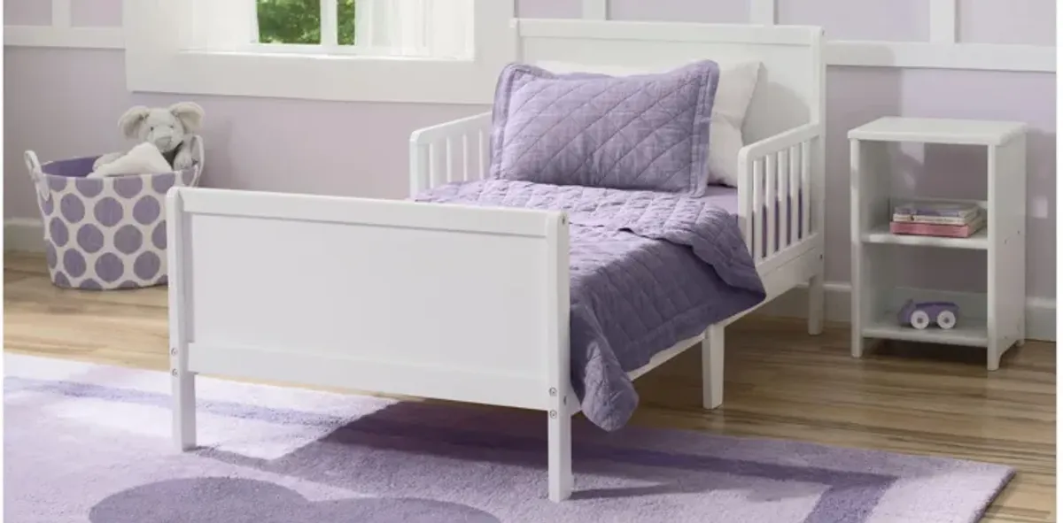 Fancy Wood Toddler Bed by Delta Children