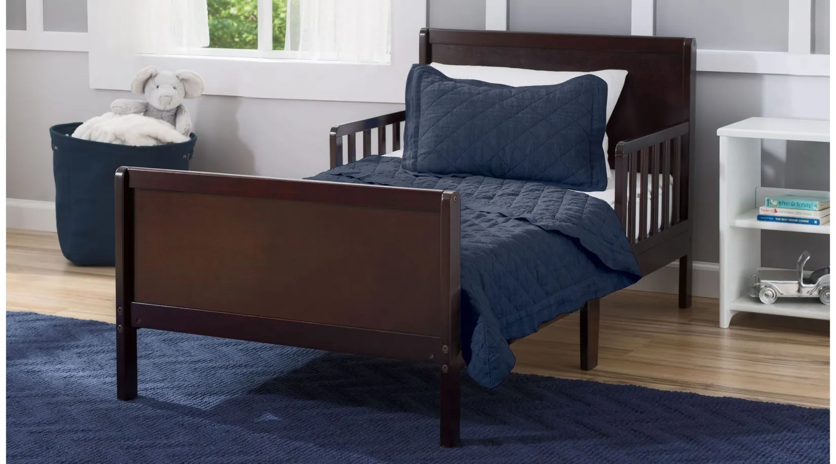 Fancy Wood Toddler Bed by Delta Children