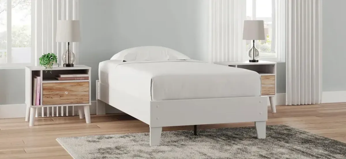 Piperton Platform Bed