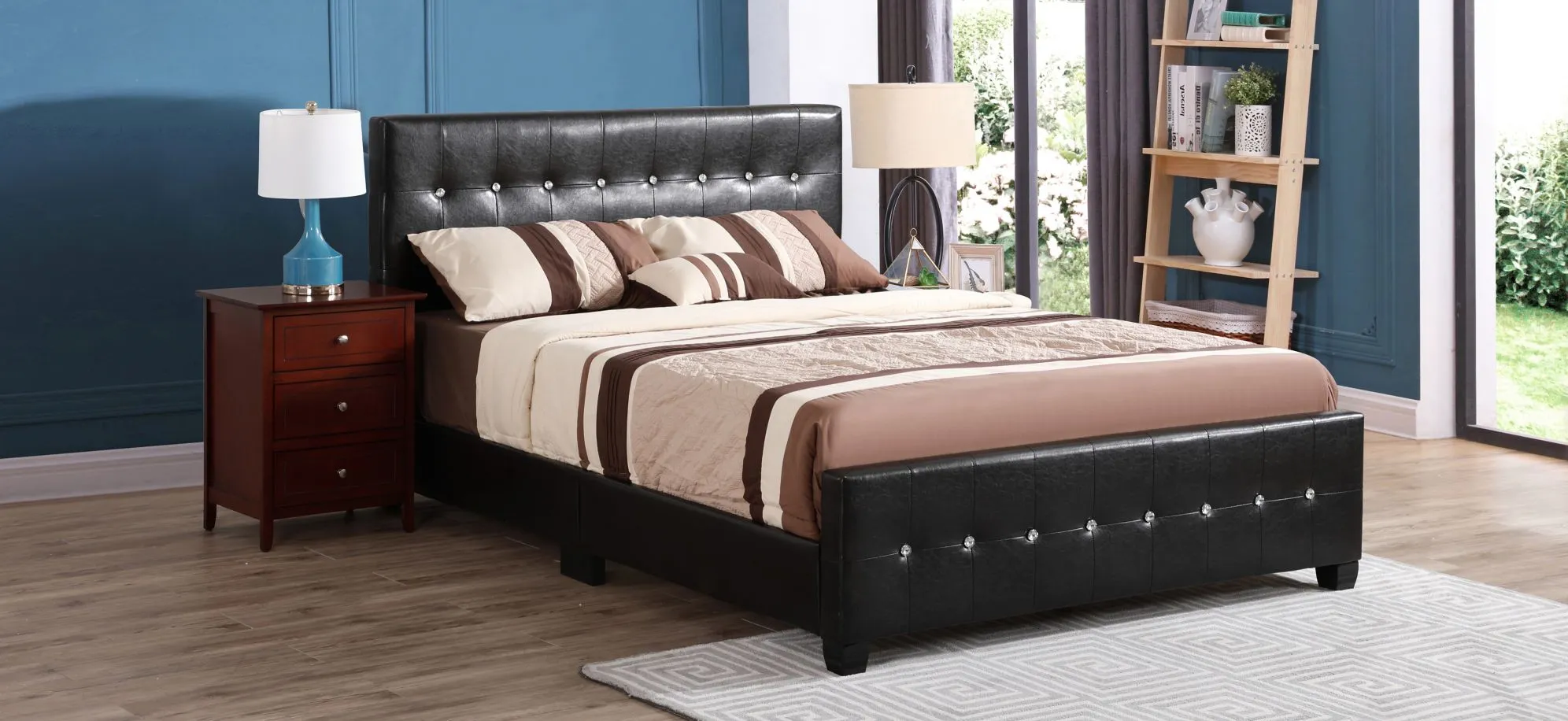 Diamond Queen Bed in Black by Glory Furniture