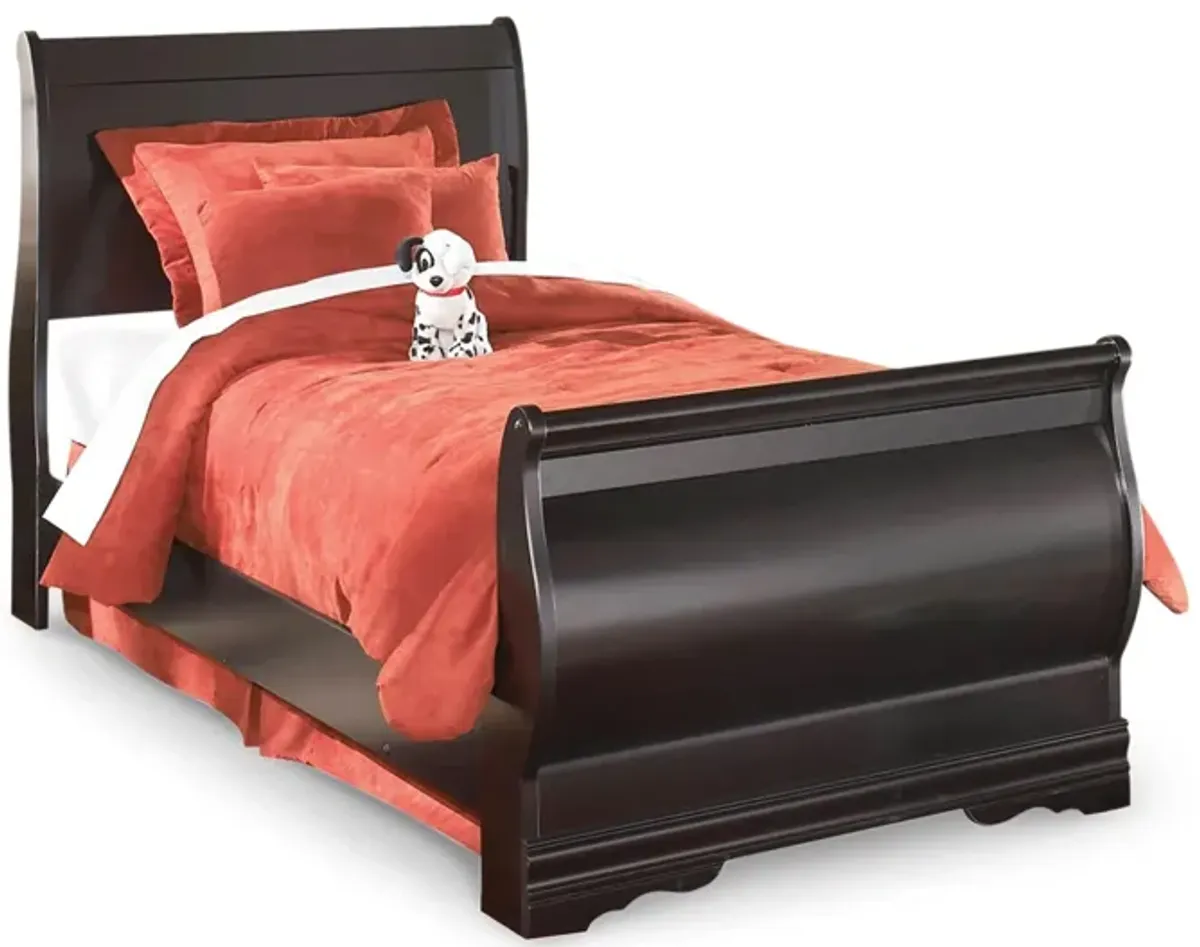 Huey Vineyard Sleigh Bed