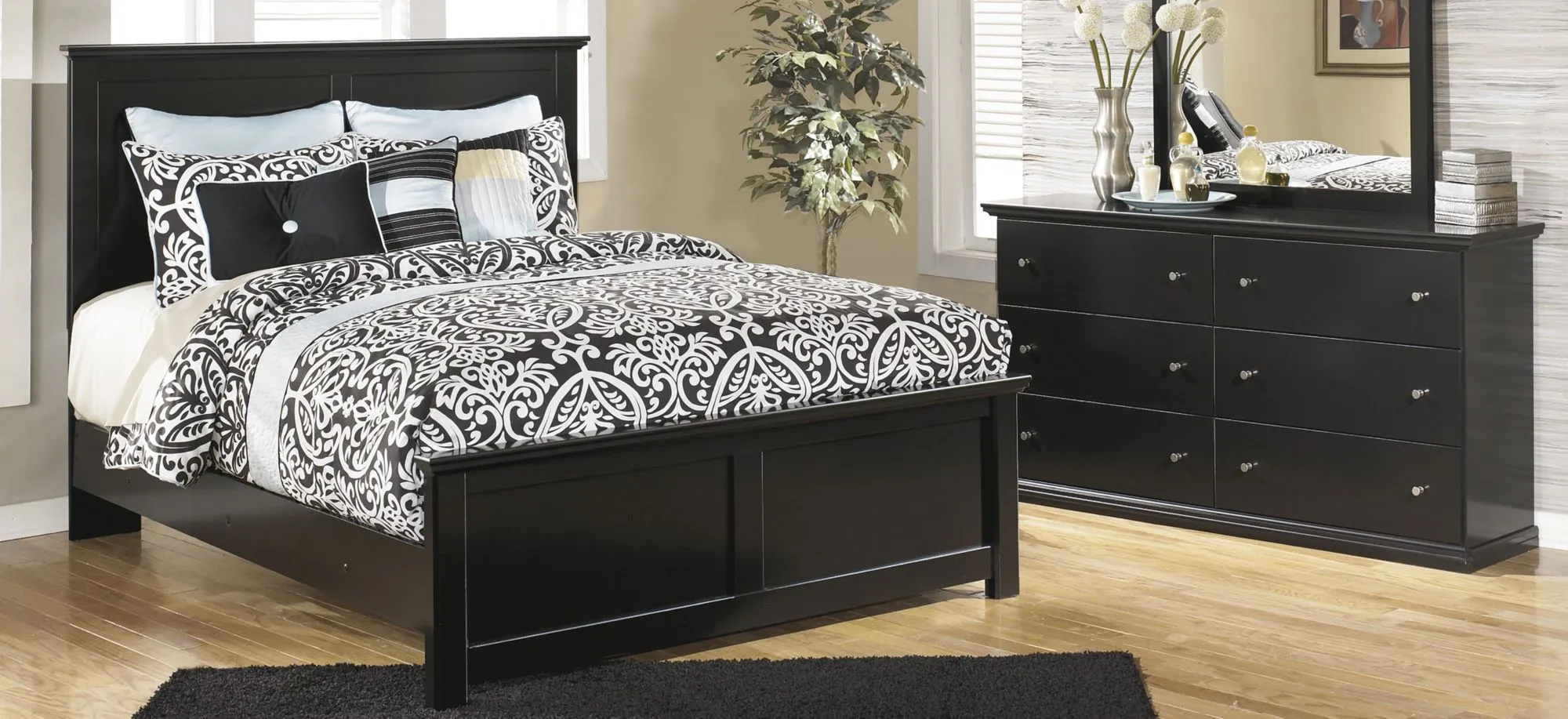 Rossie Bedroom Dresser in Black by Glory Furniture