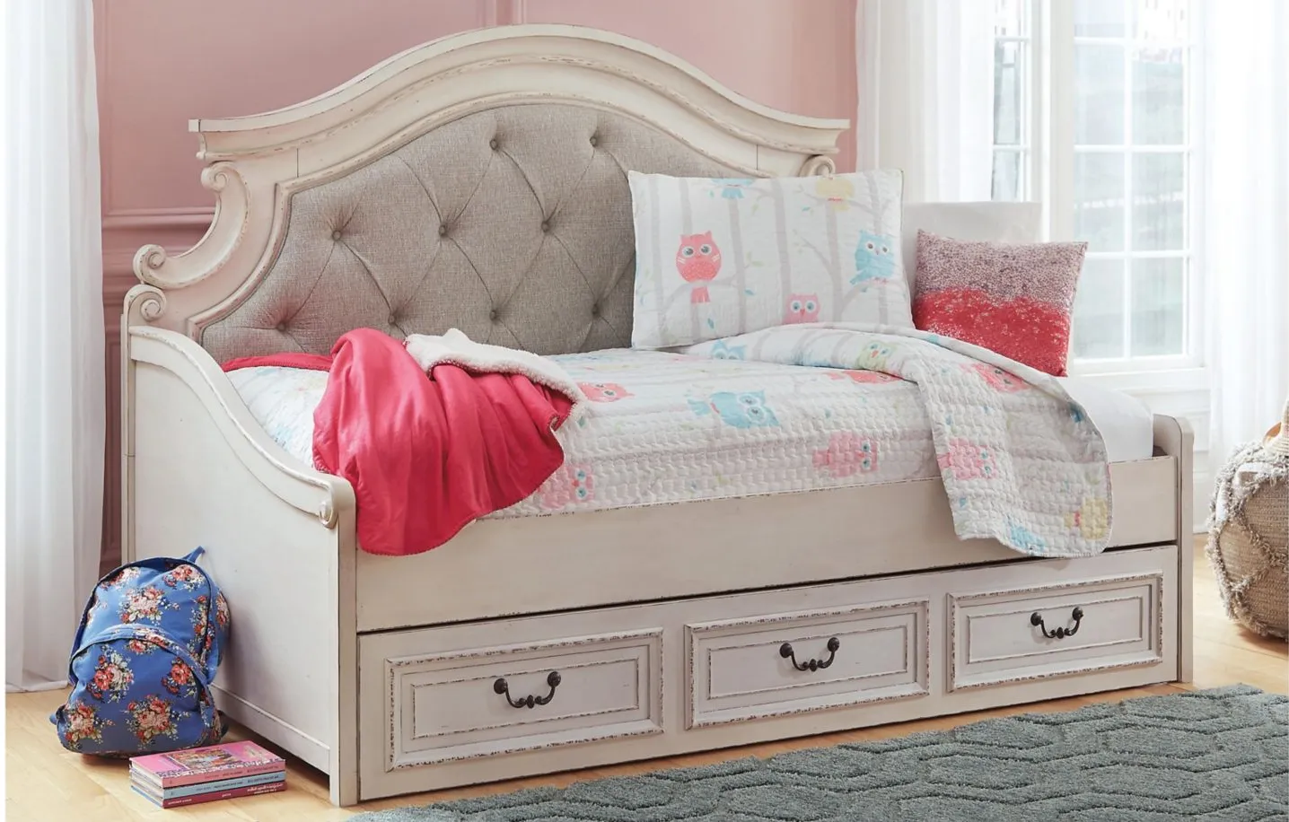 Realyn Twin Daybed with Storage