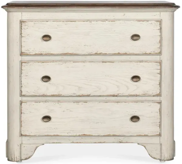 Americana 3-Drawer Nightstand