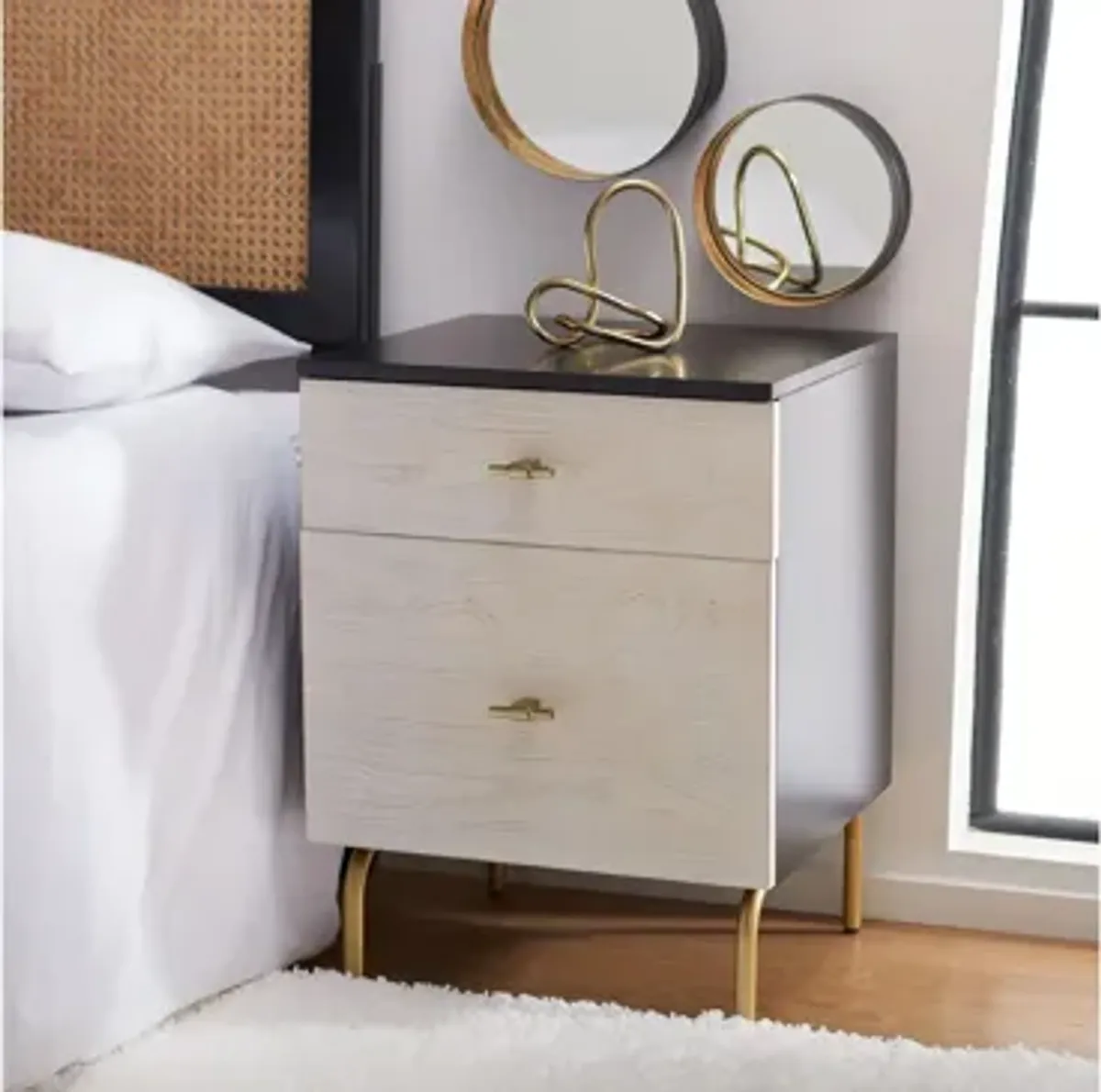 Nero Nightstand