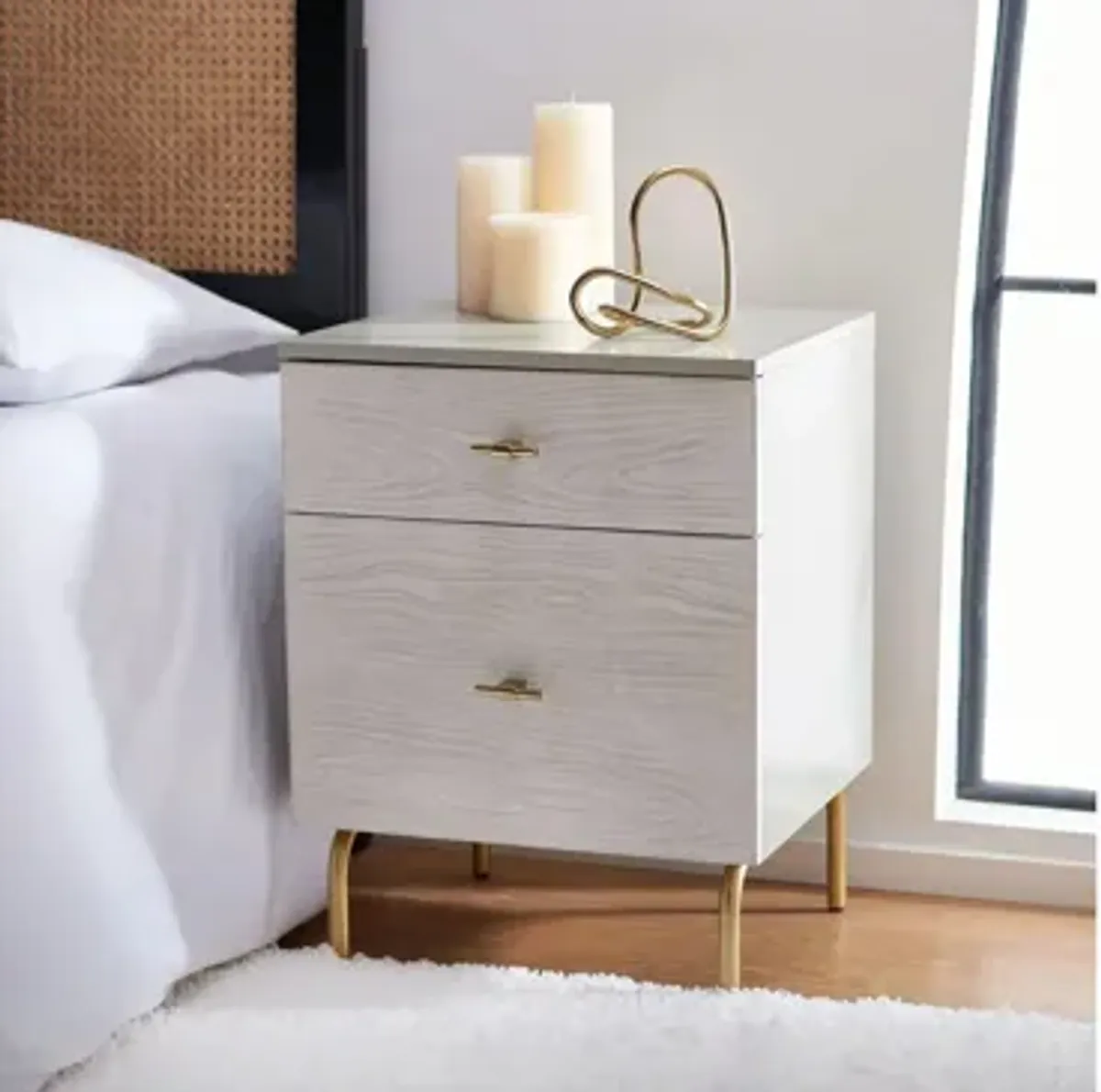 Nero Nightstand