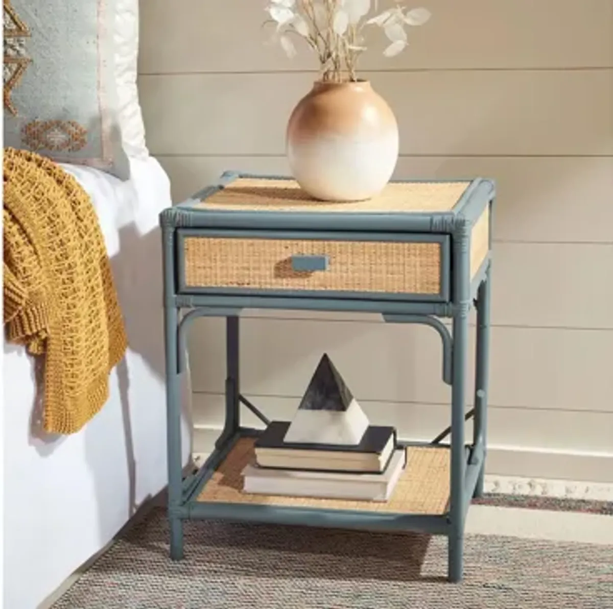 Zinnia One-Drawer Nightstand