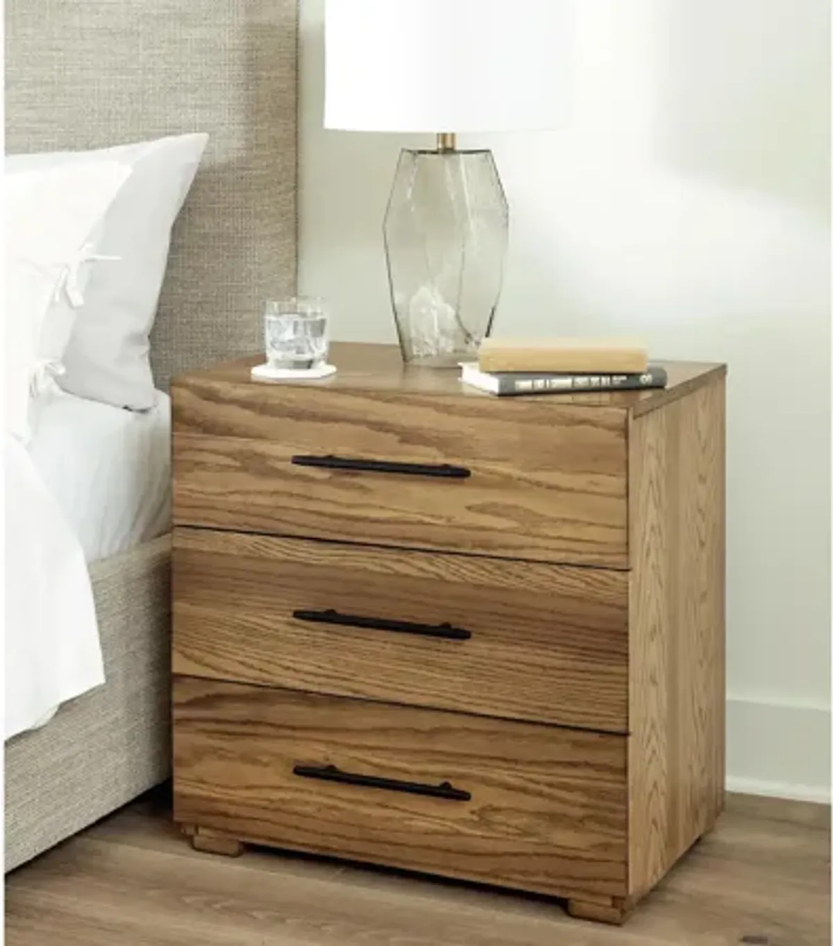 Dakmore Nightstand