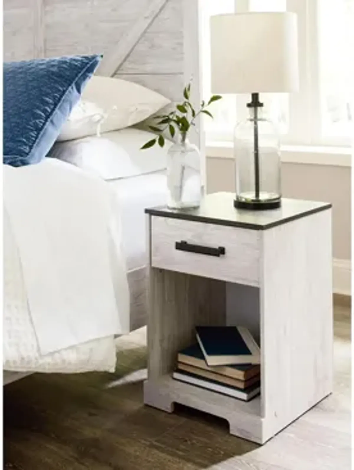 Shawburn Nightstand