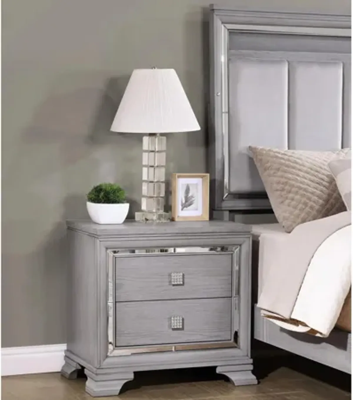 Padua Nightstand