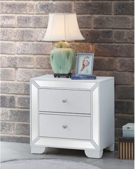 Hollywood Hills Bedroom Nightstand in White by Glory Furniture