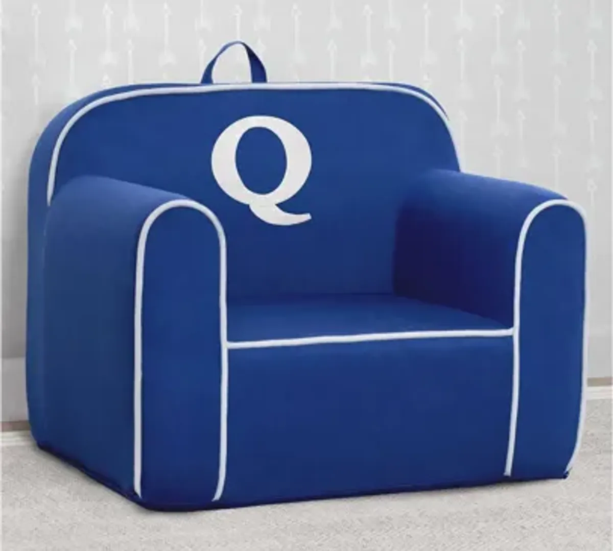 Cozee Monogrammed Chair Letter "Q"