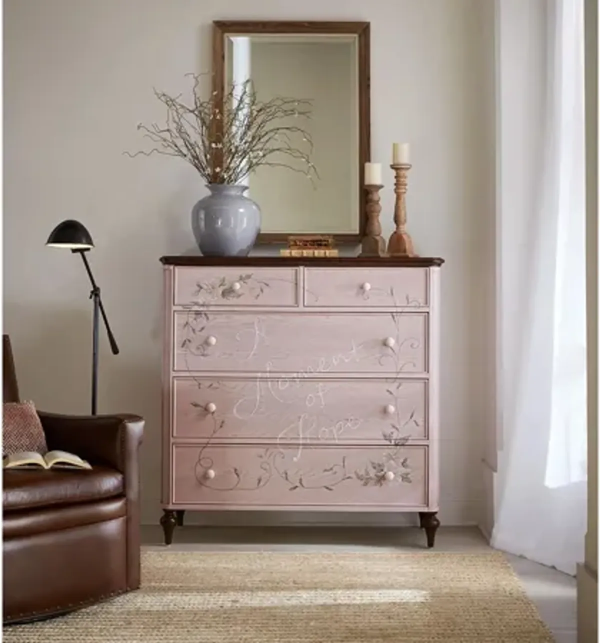 Komen Accent Chest