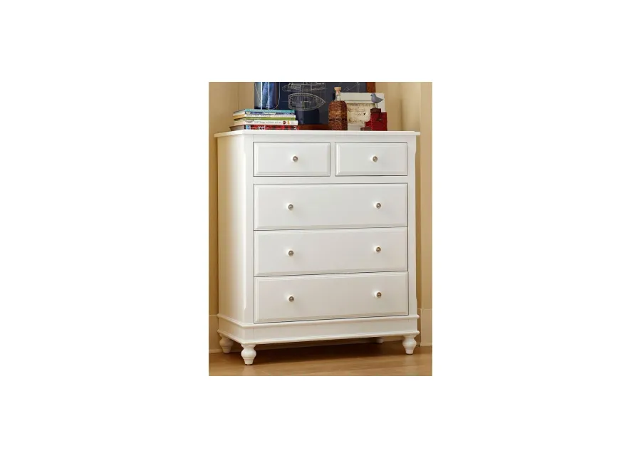 Lake House 5 Drawer Chest in White by Hillsdale Furniture