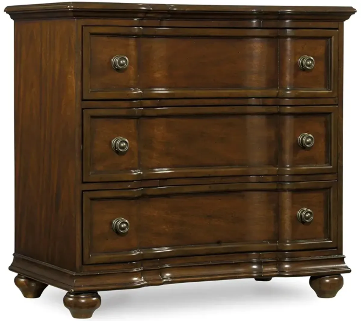 Leesburg Bachelor's Chest