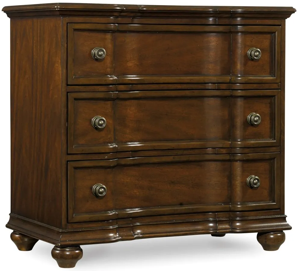 Leesburg Bachelor's Chest in Brown by Hooker Furniture