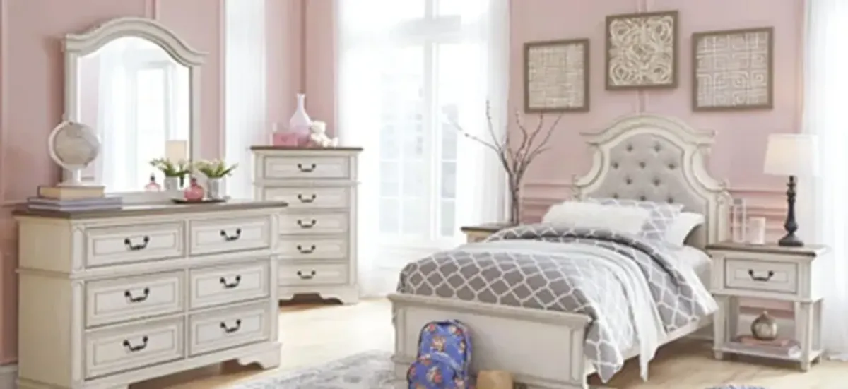 Libbie Small Bedroom Chest