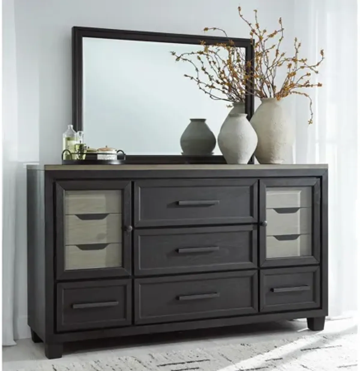 Foyland Dresser and Mirror Set
