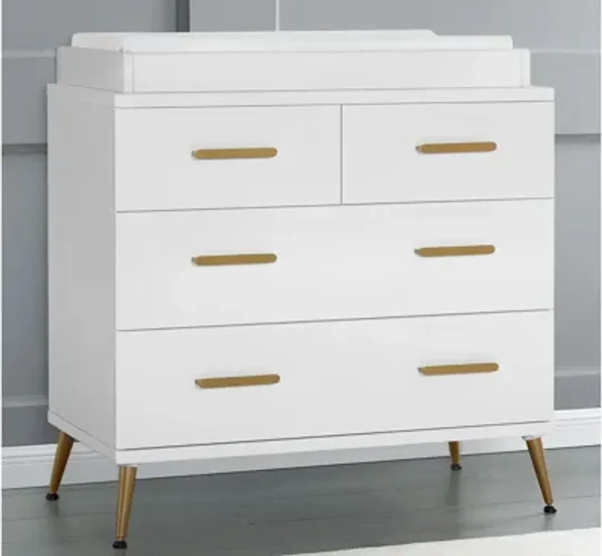 Sloane Dresser with Changing Top By Delta Children