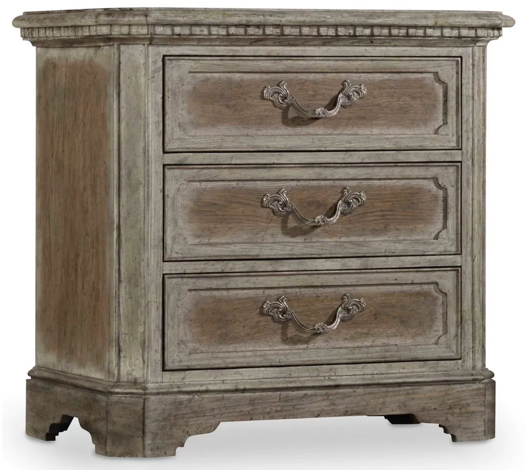 True Vintage 4pc. Upholstered Poster Bedroom Set