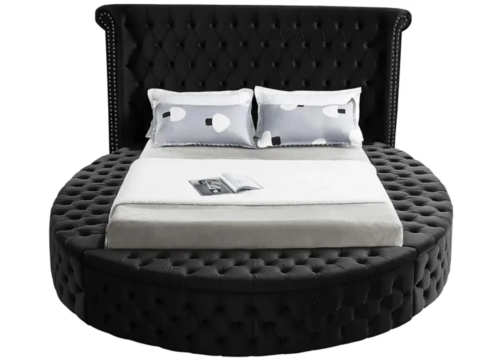 Luxus Full Bed in Black by Meridian Furniture