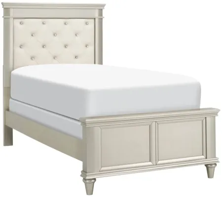 Tiffany 4-pc. Upholstered Bedroom Set in Silver by Homelegance