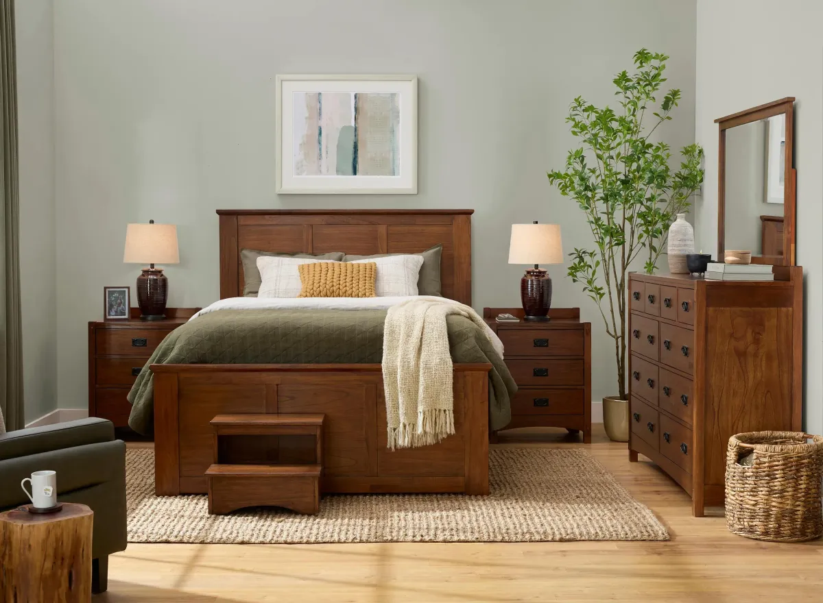 Gulliver 4-pc. Bedroom Set with 6 Drawers