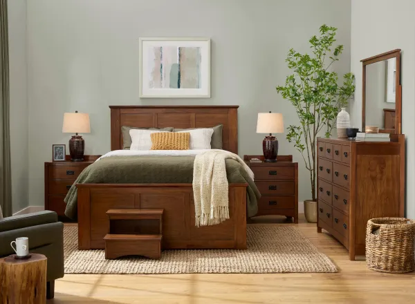 Gulliver 4-pc. Bedroom Set with 6 Drawers