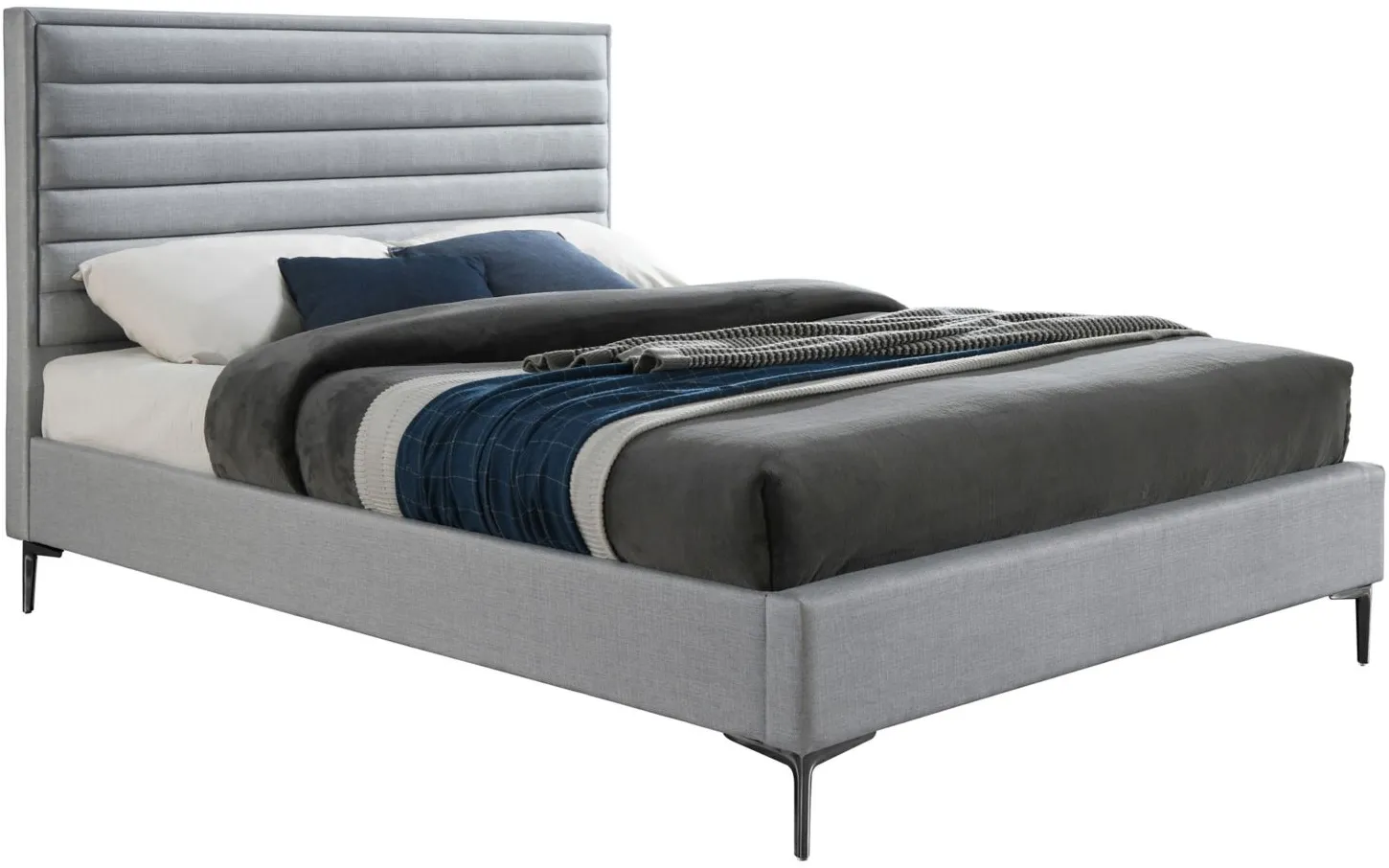 Hunter Bed in Gray by Meridian Furniture