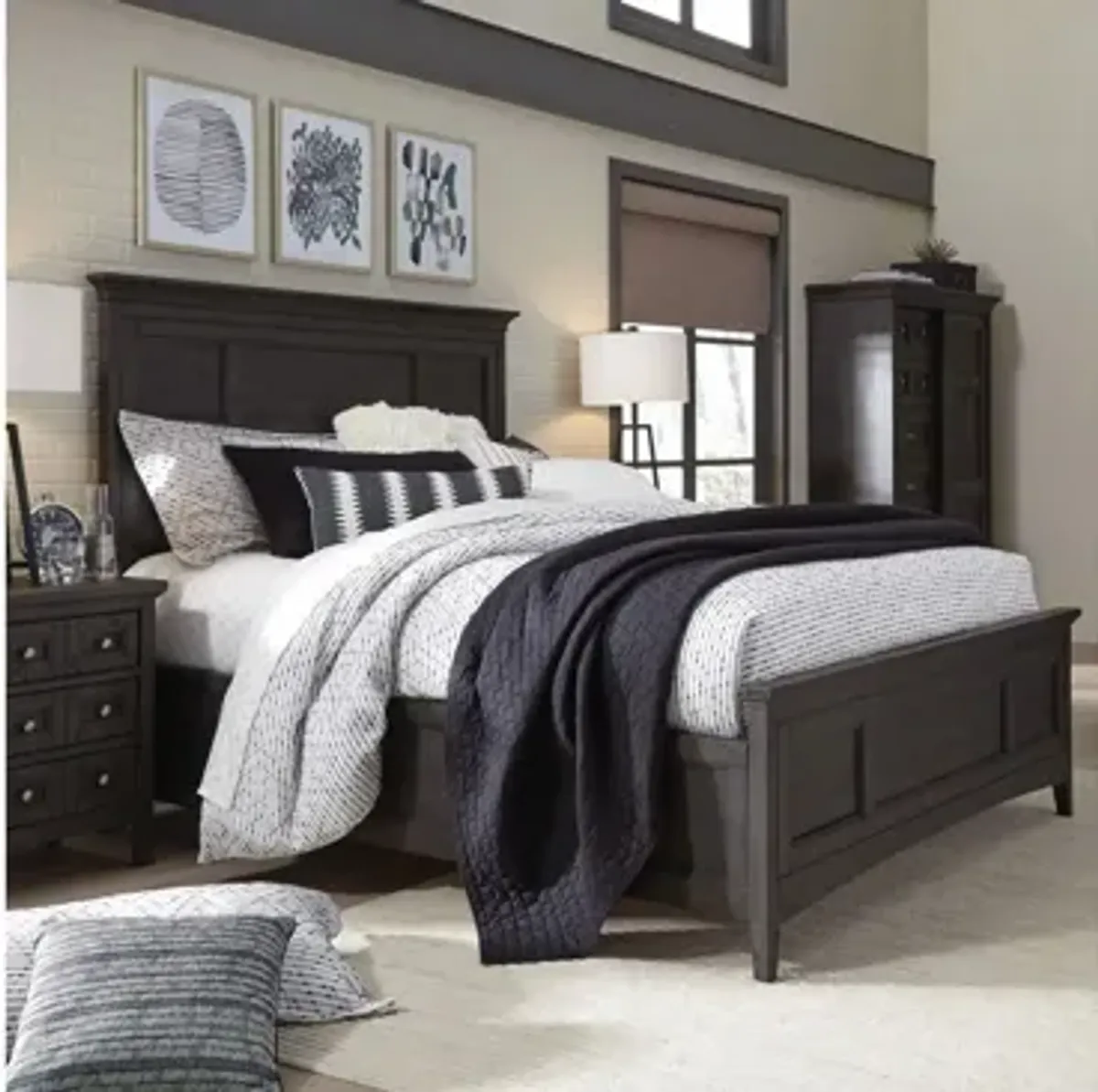 Ivy Ridge Storage Bed