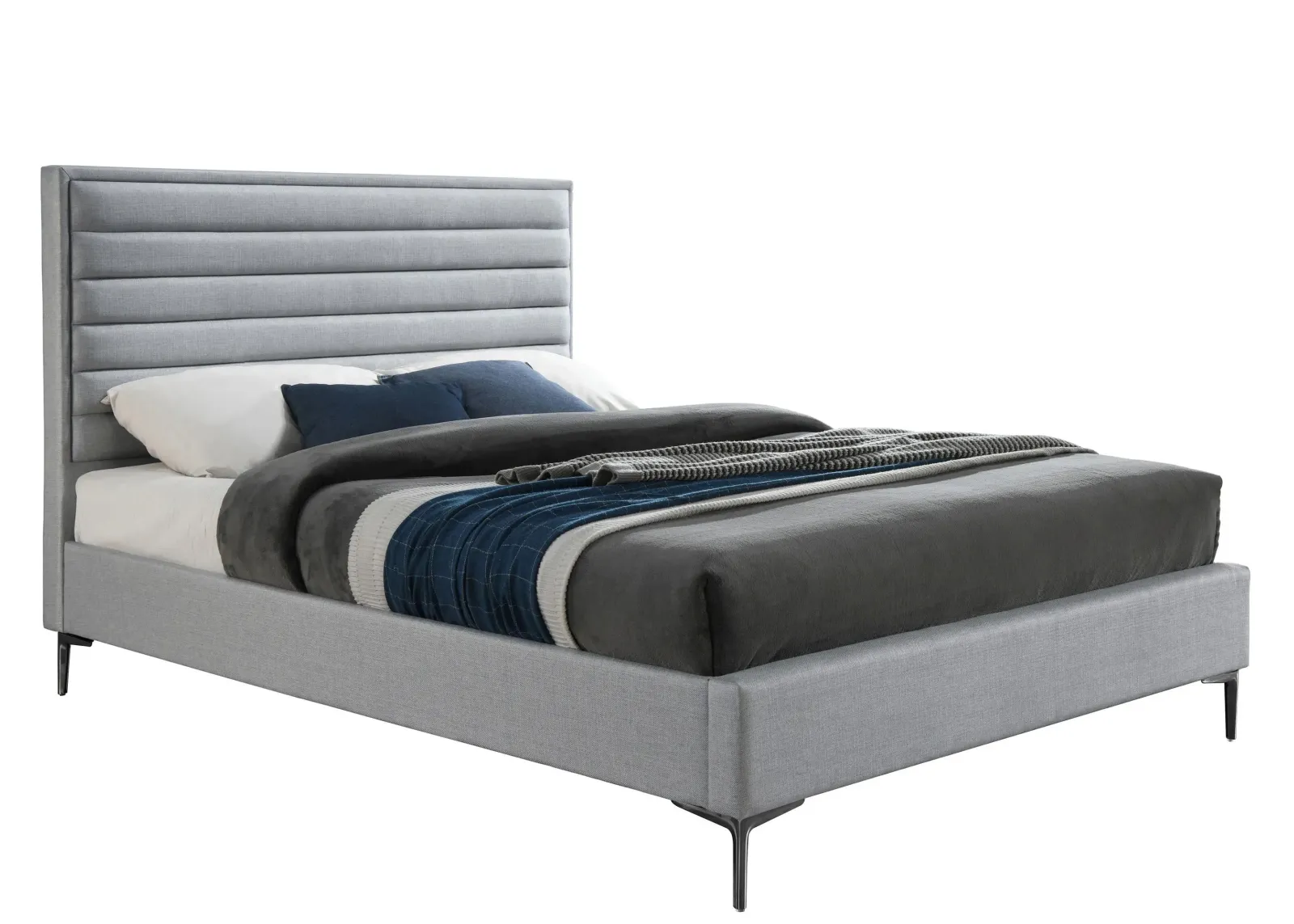 Hunter Bed in Gray by Meridian Furniture