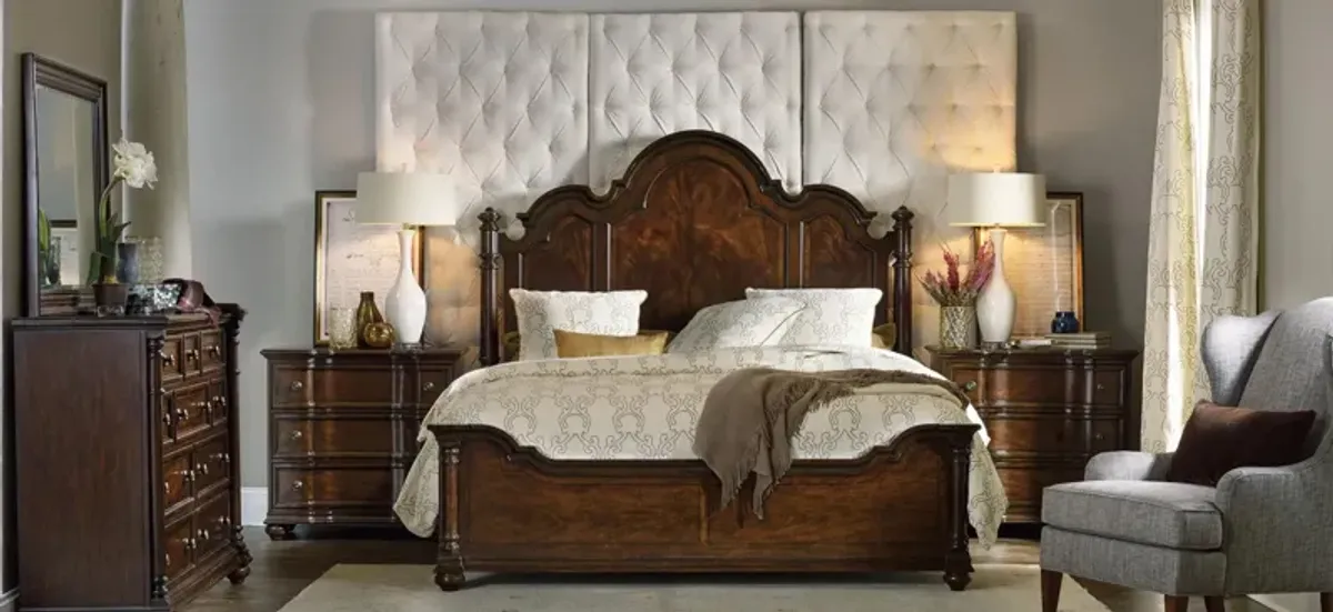 Leesburg Poster Bed