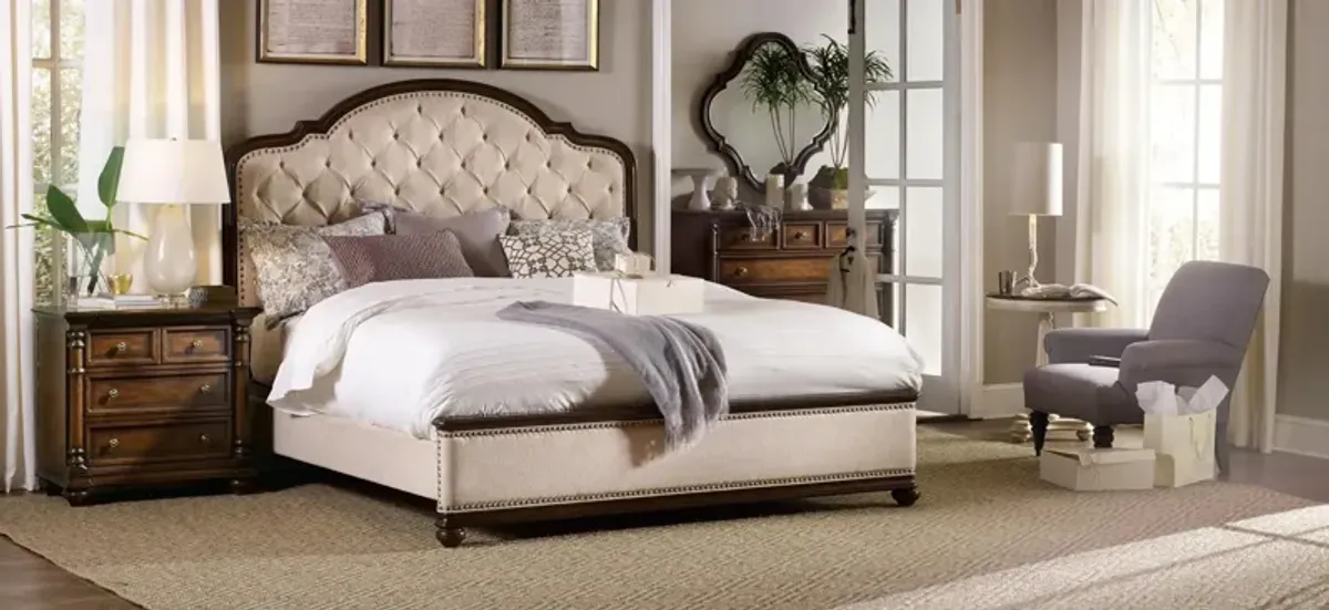 Leesburg Upholstered Bed