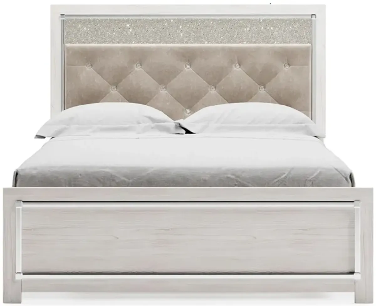 Altyra Queen Panel Bed