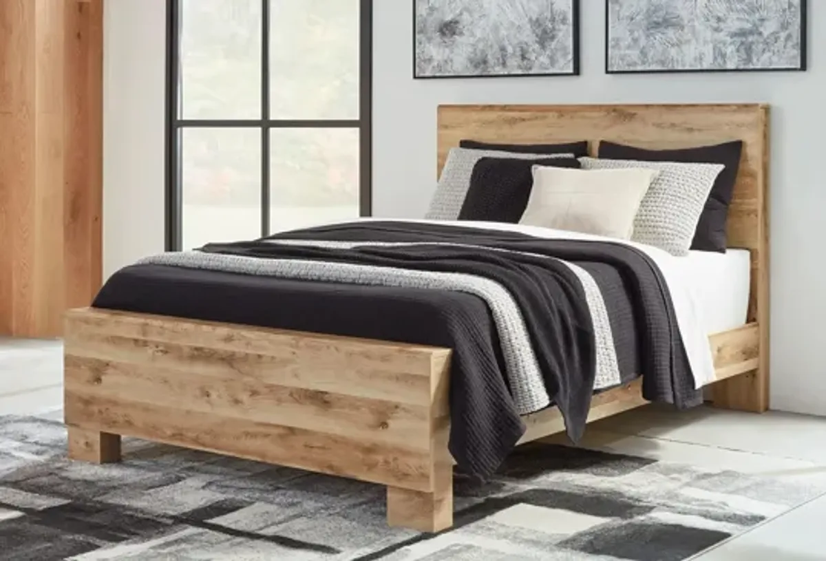 Hyanna Queen Panel Bed