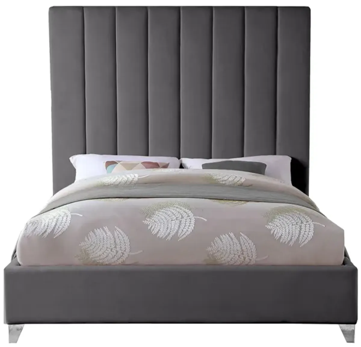 Via Queen Bed in Gray by Meridian Furniture