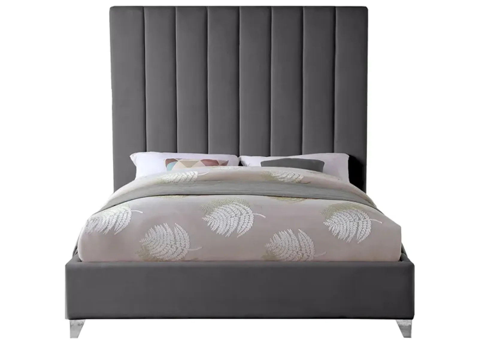 Via Queen Bed in Gray by Meridian Furniture