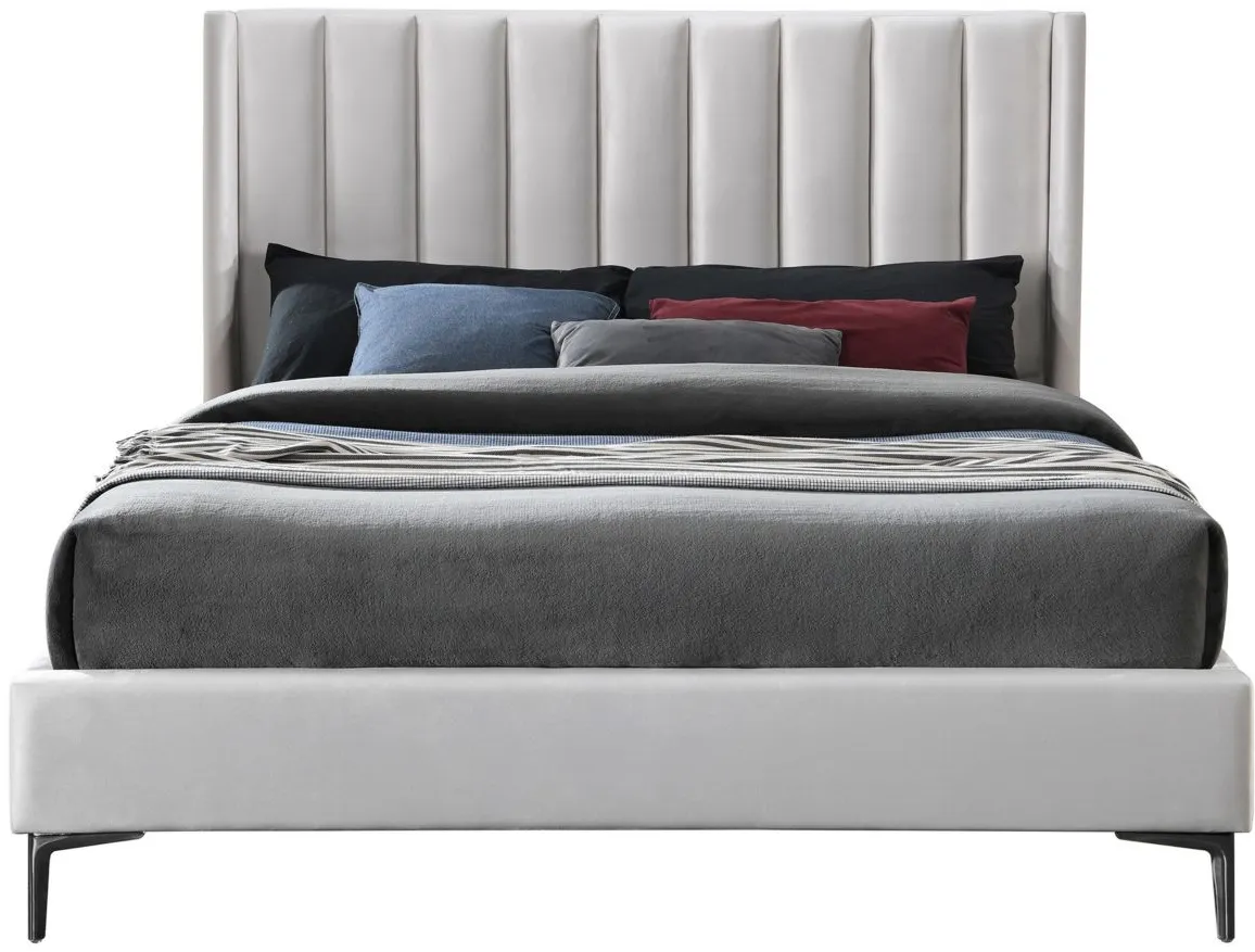 Nadia Full Bed in Gray by Meridian Furniture