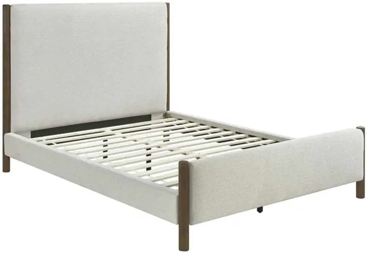 Casslopeia Platform Bed