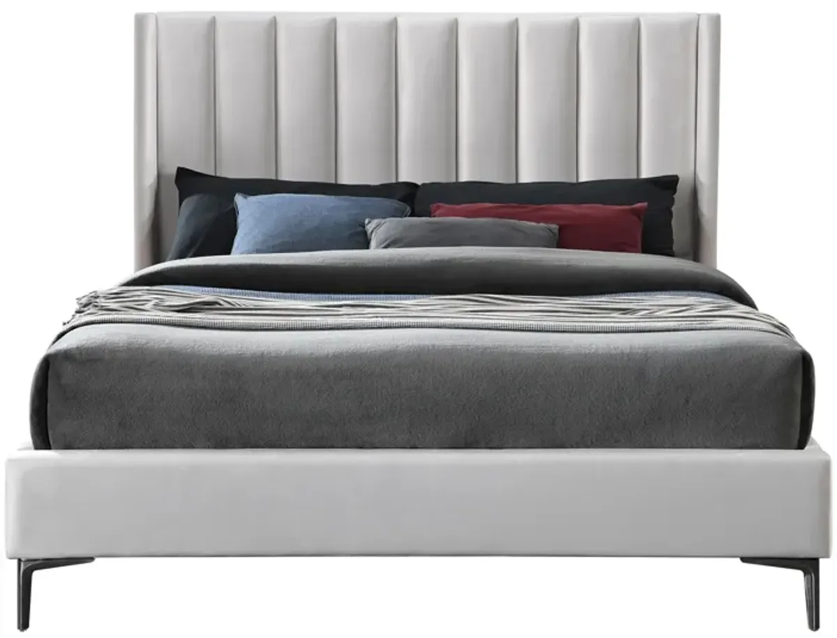 Nadia Queen Bed in Gray by Meridian Furniture