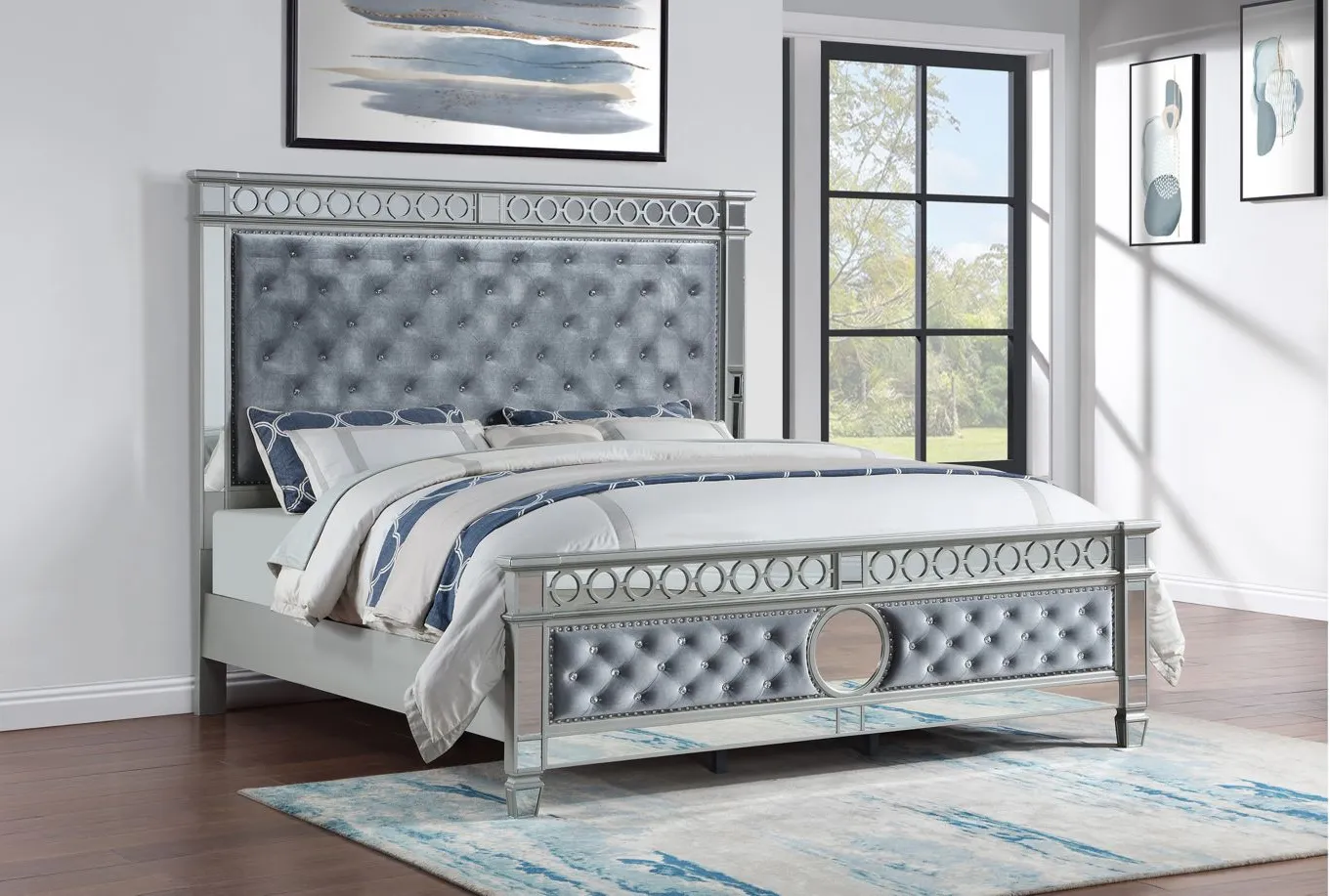 Geneva Queen Size Bed in Silver/Mirror by Glory Furniture