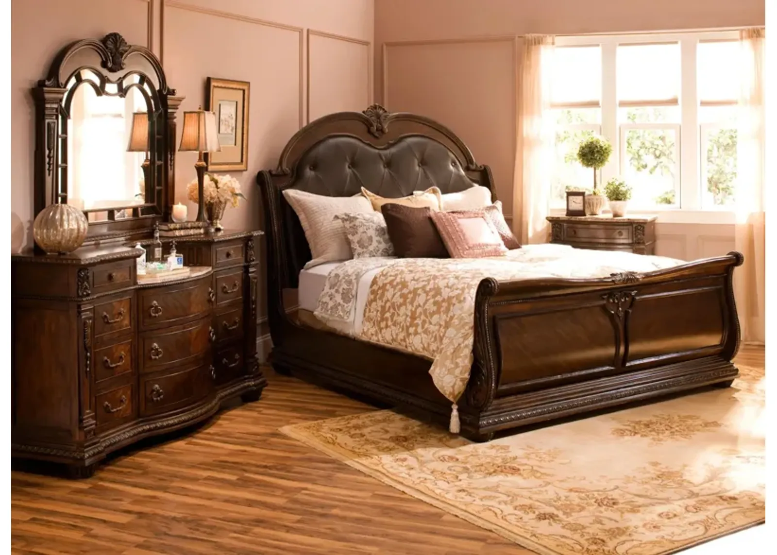 Wilshire 4-pc. Bedroom Set in Brown / Cherry by Davis Intl.