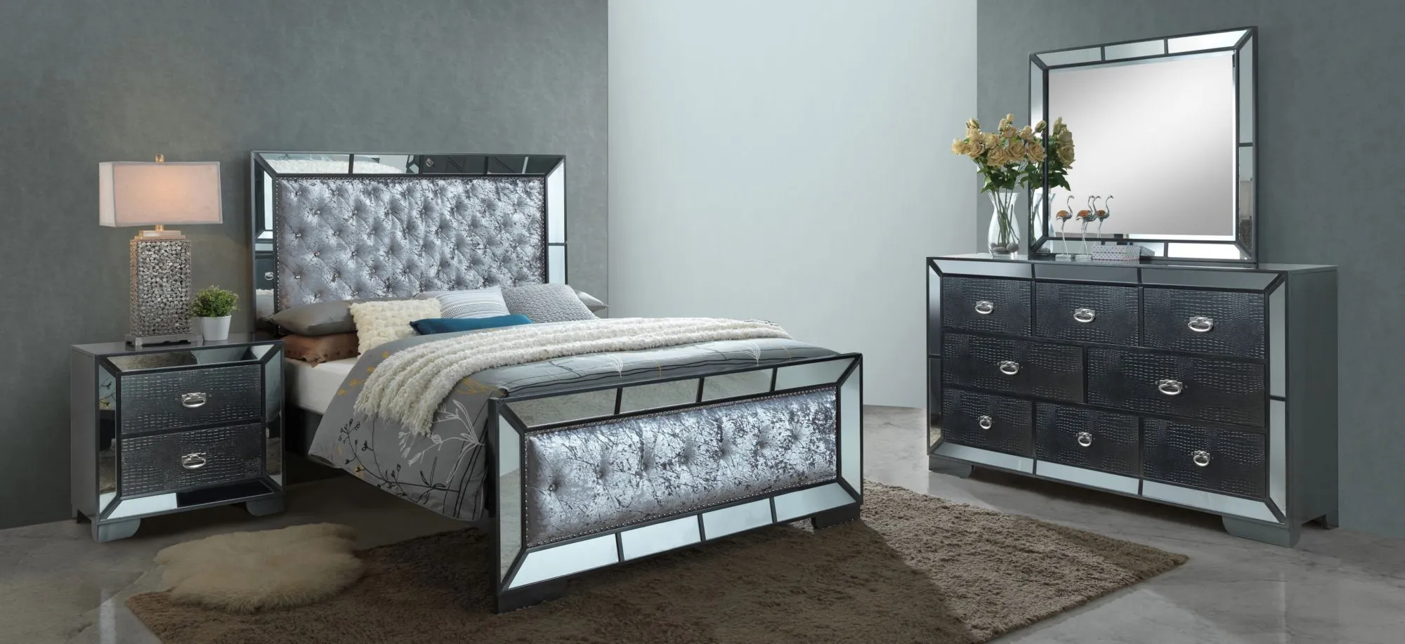 Hollywood Hills 4pc. Upholstered Bedroom Set