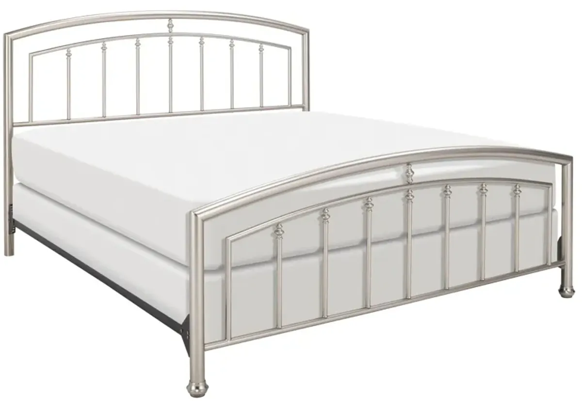 Harlow Bed in silver by Hillsdale Furniture