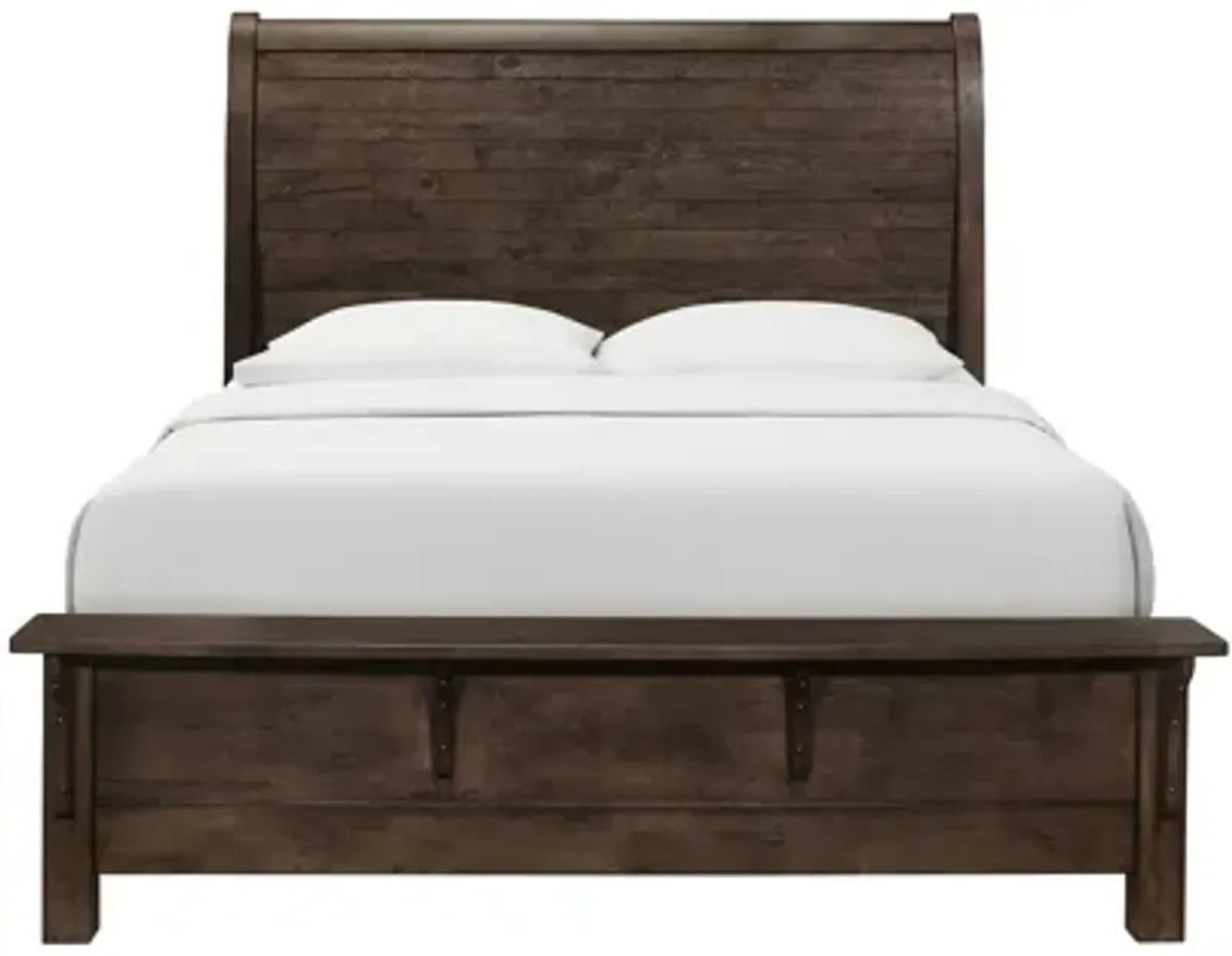 Ashton Hills Sleigh Bed with Bench Footboard