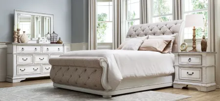 Birmingham Bed in white by Liberty Furniture