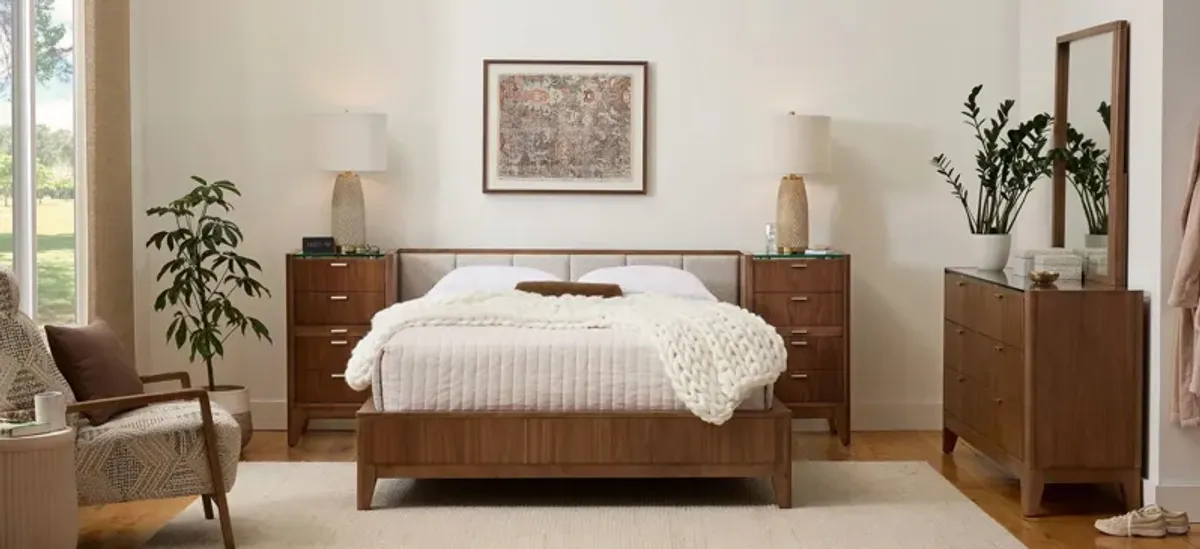 Kerrigan Bed W/ Nightstand Piers