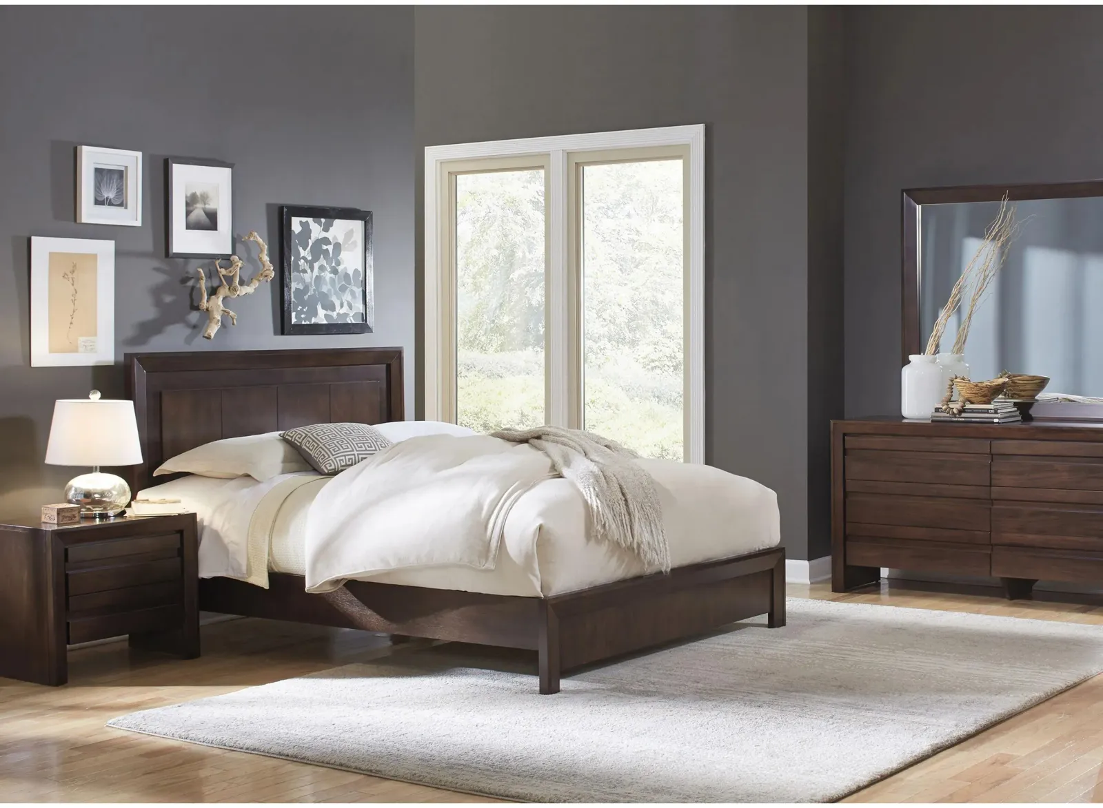 Van Buren 4-pc. Bedroom Set